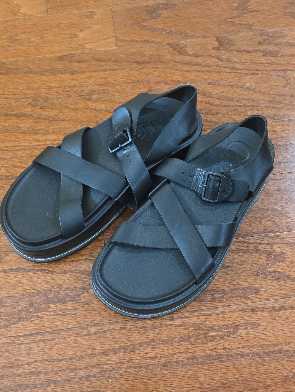 Women's Chacos Black Platform Leather Sandals Size 8